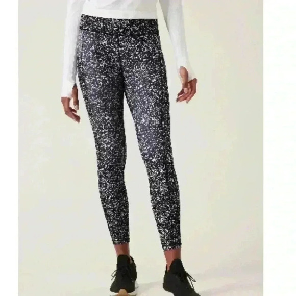 Athleta Ultimate Stash 7/8 Leggings in Storm Texture Black Size XXS NWT - Picture 1 of 6